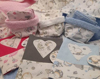 Cape de bain bébé, protège carnet et lingettes personnalisable