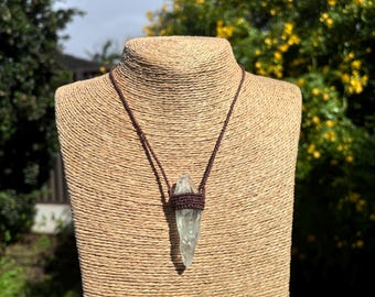 Colgante de macramé de prasiolita cruda, collar con piedras preciosas curativas