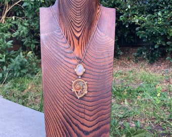 Collar de macramé con labradorita y piedra lunar hecho a mano, colgante bohemio de piedras preciosas naturales, regalo para ella