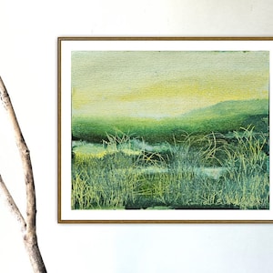 Dipinto a inchiostro unico del prato nebbioso verdastro, opera d'arte originale fatta a mano su carta da acquerello, decorazione murale ideale per gli amanti della natura