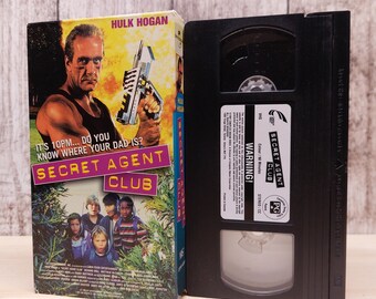 O Clube dos Agentes Secretos (1996) | Fita VHS Usada | Colecionável de Filmes Clássicos