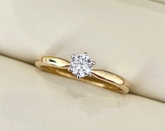 Round Brilliant Cut Diamond Six Claw Engagement Ring 18ct Yellow Gold 0.25cts