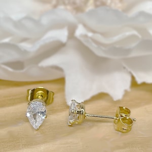 Pair of 316L Surgical Steel Gold PVD White CZ Triangle Stud Earrings Pair of 316L Surgical Steel Gold PVD White CZ Triangle Stud Earrings