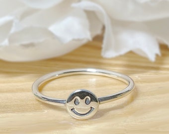 Dainty Smiley Face Ring• Smile Face Silver Ring • Simple Minimalist Ring • 925 Silver Ring • Gift for Her