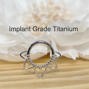 16G Implant Grade Titanium Flower Petal Clicker Hoop • Flower Daith Hoop • Flower Septum Ring • Daith Clicker