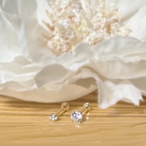 14K Solid Yellow Gold 20G Prong Set CZ Top Threadless Labret Stud