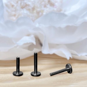 20G/18G/16G Black Implant Grade Titanium Threadless Push In Labret Bar 4mm Wide Flat Back
