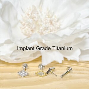 20G/18G/16G Implant Grade Titanium Threadless Push In Diamond-Cut CZ Top Labret Bar Stud • Tragus Nose Helix Cartilage Conch Ear