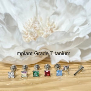 Implant Grade Titanium Threadless Push In Prong-Setting Square CZ Top Labret Bar Stud • 20G/18G/16G
