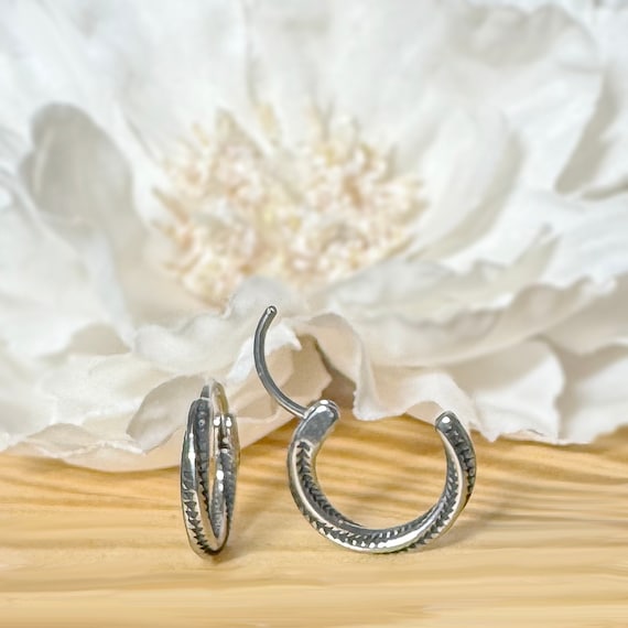Pair of 316L Surgical Steel Twisted Hoop Earrings Pair of 316L Surgical Steel Twisted Hoop Earrings