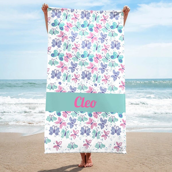 Vlinder strandhanddoek, gepersonaliseerde strandhanddoek, aangepaste strandhanddoeken, vlinderhanddoek, vlinderstrandhanddoek, vlinderbadhanddoek