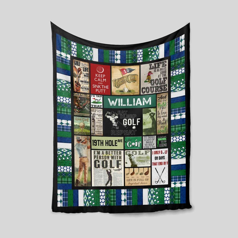 Op de afbeelding: Een zwart en groen quilt met een collage van golf-thema afbeeldingen en tekst. De quilt bevat verschillende golf-gerelateerde uitspraken, waaronder "Eet Slaap Golf Herhaal", "Ik ben een beter persoon met Golf" en "Het leven zit vol belangrijke momenten".