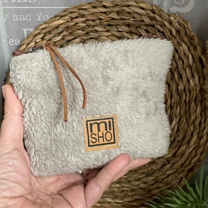 Mini bolsa de artículos de tocador con cremallera gris Teddy: almacenamiento de lujo para sus elementos esenciales, bolsa pequeña con cremallera, idea de regalo