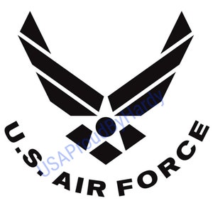 Puede incluir: Gráfico en blanco y negro del emblema de la Fuerza Aérea de los Estados Unidos. El emblema presenta un ala estilizada con tres rayas y una estrella en el centro. El texto "U.S. AIR FORCE" está escrito en un semicírculo alrededor del emblema.