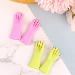 Dollhouse Kitchen Gloves, Pink Resin Miniature Gloves, Dollhouse Miniature Gloves, Baking Gloves, Laundry Mitts, Pretend Play Toy