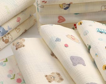 Tela de doble gasa con estampado de dibujos animados, muselina de algodón suave cortada a medida, tela arrugada para envolver bebés.