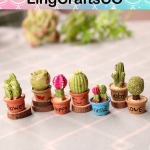 Cactus in miniatura, miniature di case delle bambole di cactus 3D, accessori da scrivania in resina Kawaii, figurine di decorazioni da scrivania, accessori da scrivania per case delle bambole