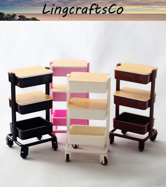 Carrello portautensili in metallo in miniatura per casa delle Carrello portautensili in metallo in miniatura per casa delle