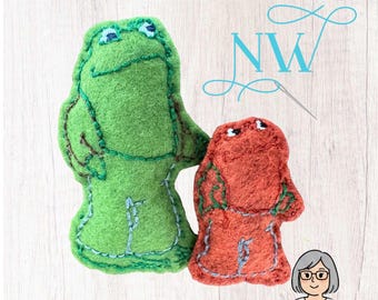 READY TO SHIP-Frog & Toad Cat Toy Set