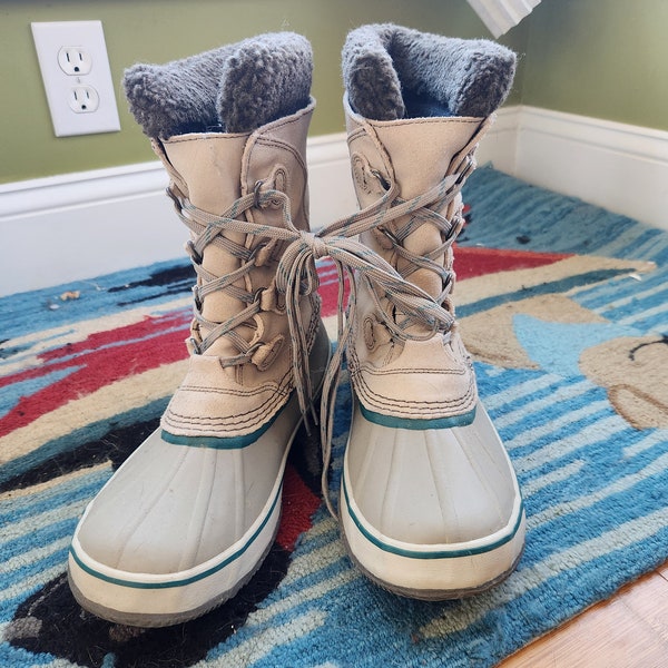 Women's L.L.Bean Snow Boots Suede Size 9