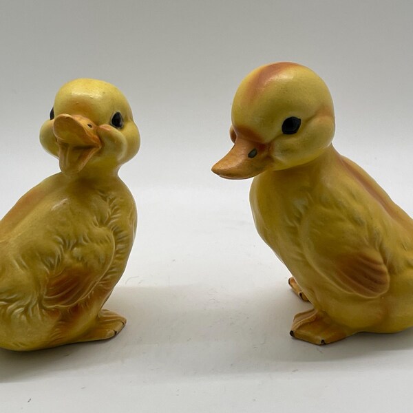 Vintage Lefton Yellow Ducklings Ceramic Figurines Pair – Nursery Decor, Japan