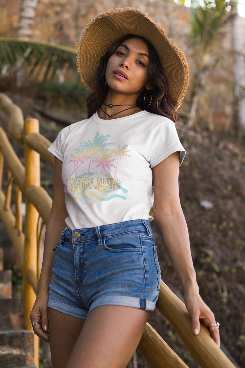 Beach Bum PNG - Playa png - Sublimación de playa - Retro png - Verano png - Diseño de camisa - Vintage Look - Sublimación Diseño Descargar imagen 6