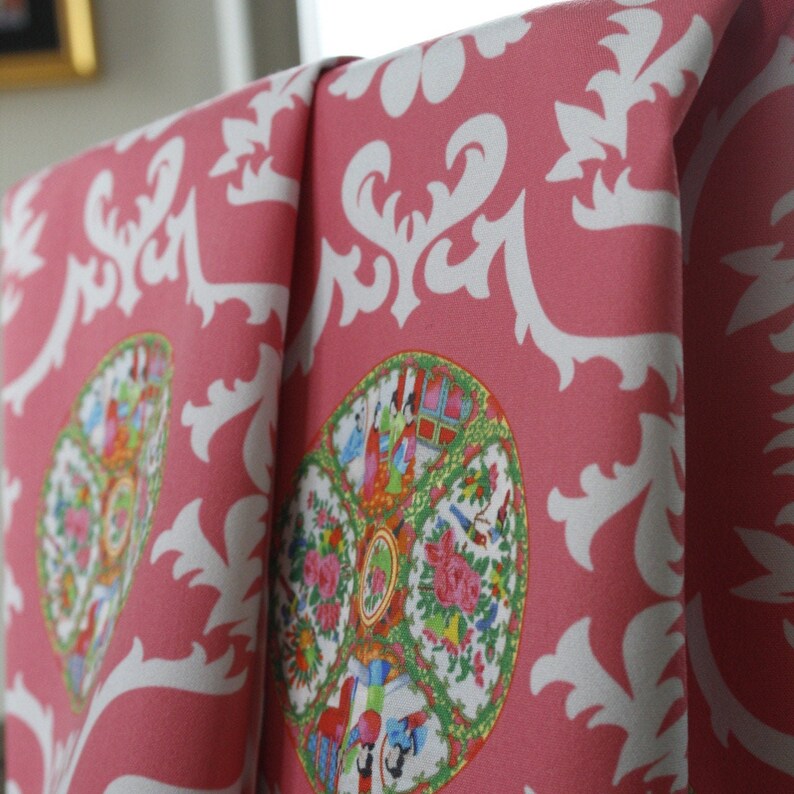 Set of 2 Rose Medallion Patterned Tea Towels