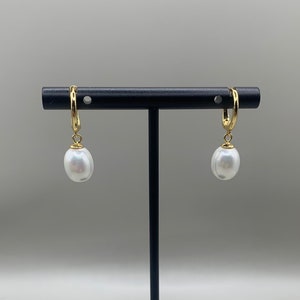 Pearl Earring, Pearl Drop Earrings, Pearl Dangle Earrings, Pearl Huggie Hoop Earrings, Silver Pearl Earrings, Gold Pearl Earrings