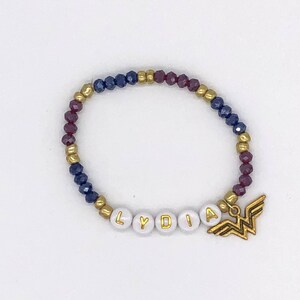 Pulsera con dije de Mujer Maravilla, joyería de superhéroes, regalos de superhéroes para niñas, regalo de Marvel para ella imagen 4