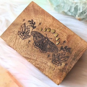 Fairy Fortune Mango Wood Box - Moth, Moon, Treasure Box, Brass Moon Phases, Keepsake Box, Altar Box, Witchy Gift, Crystal Collection Box