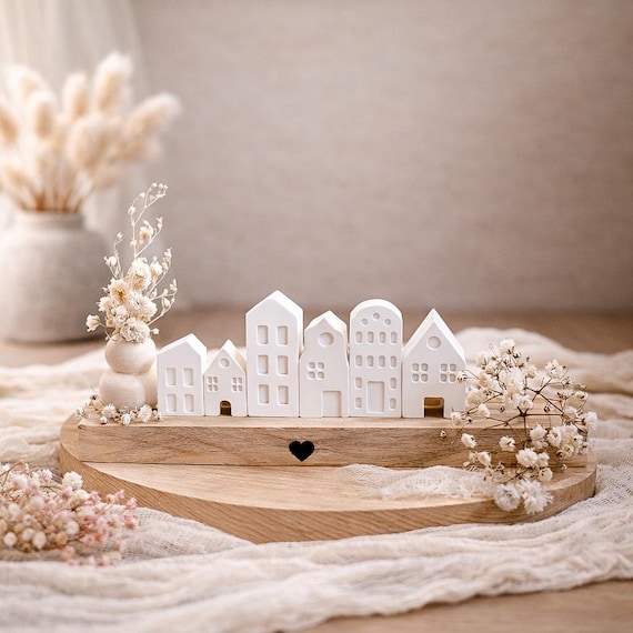 Mini Deko Häuser aus Raysin auf Holzsockel – Handgemachtes Geschenk mit Trockenblumen | Einzugsgeschenk | Wohnungsdeko modern