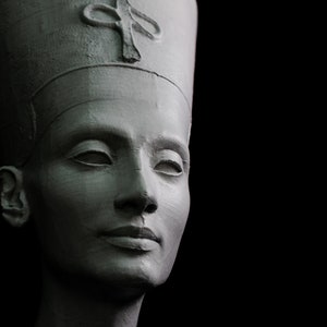 Bust of Nefertiti at the Neues Museum Nefertiti Statue - Etsy
