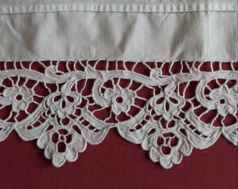 embroidered border embroidery entirely handmade old