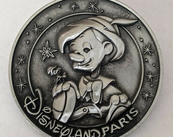 Sorcerer Mickey Apprentice Medallion Series DLP Disneyland Paris LE150 Pin