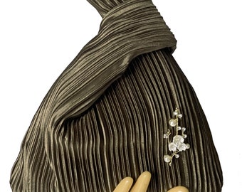 Elegante bolso de mano de noche con detalle de nudo japonés