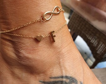 Bracelet de cheville initial en couches - Bracelet de cheville nom Cadeau personnalisé pour elle - Bijoux de nom de superposition délicats - Bracelet initial de cheville - Boho Beach