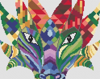 Puede incluir: Un patrón de punto de cruz colorido de la cara de un dragón con un diseño geométrico. El dragón tiene escamas verdes, azules, moradas, amarillas y rojas.