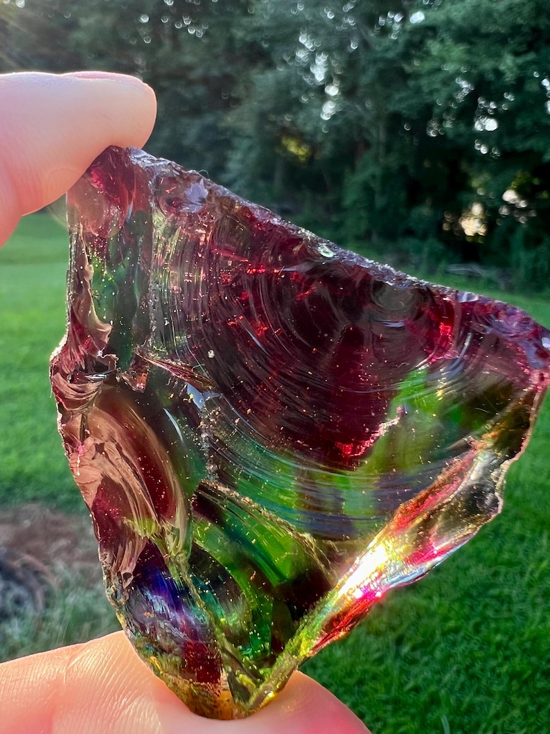 andara glass mulicolored with red and green