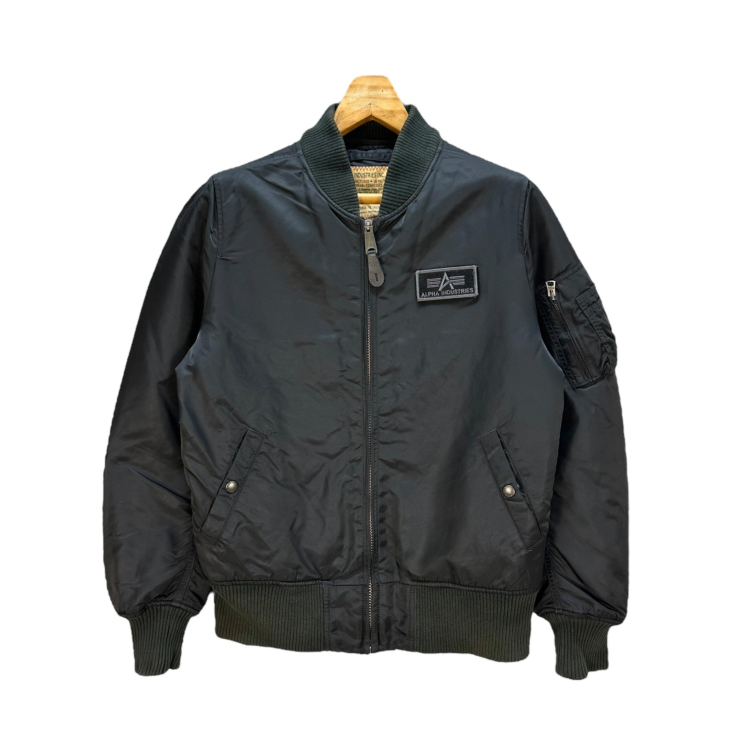 Vintage Alpha Industries Black Bomber Jacket - US Military Flight Jacket (M)