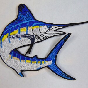 Parche bordado para planchar con apliques de pez espada