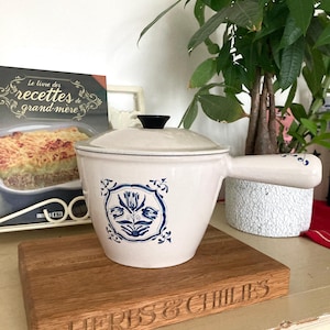 Rare Le Creuset Fondue Pot with Lid – Tulips Pattern – Vintage Cast Iron – Made in France Alpine Chalet Kitchenware circa 1970s