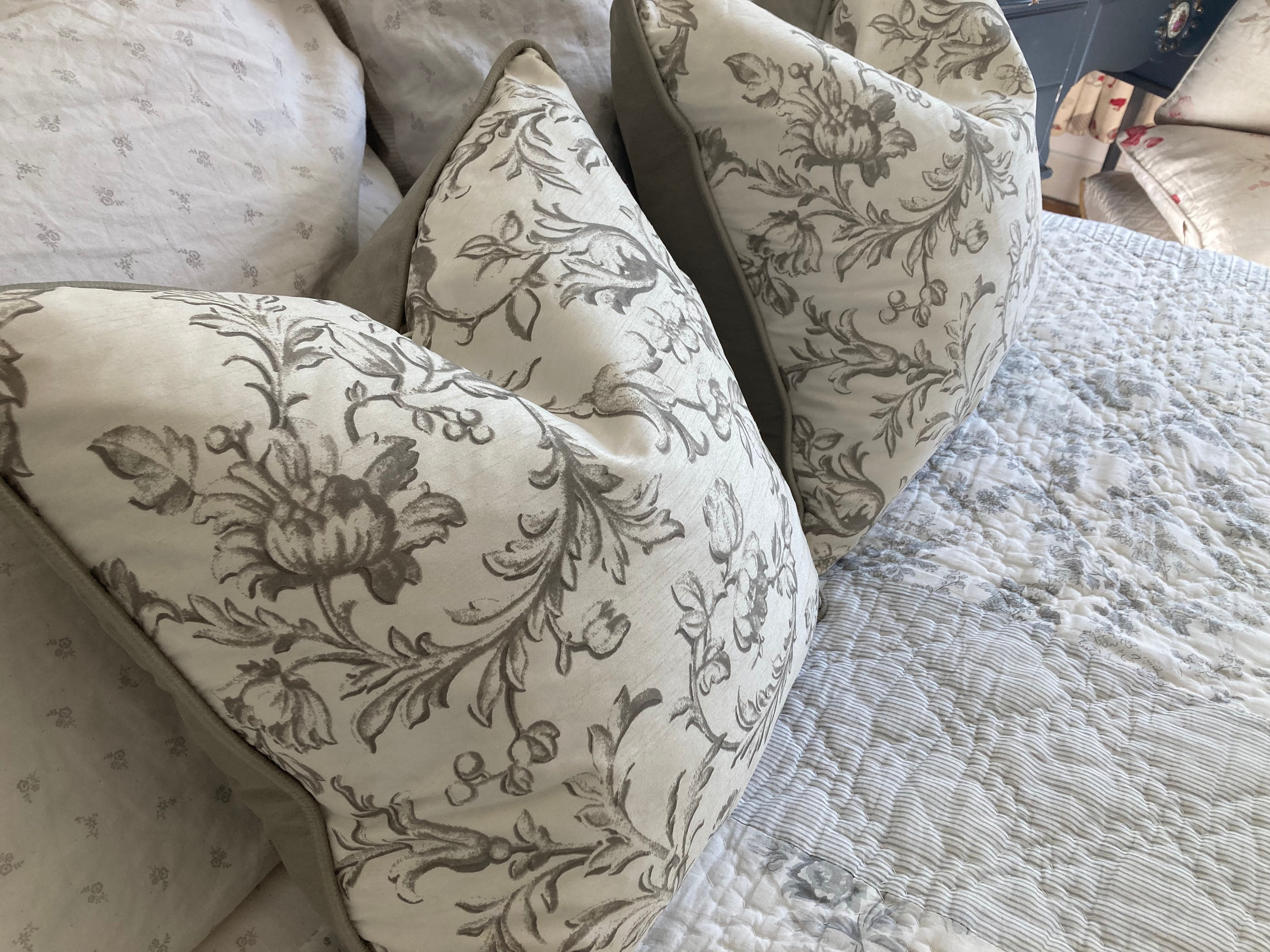 Laura Ashley Pussy Willow Offwhite Dove Grey SET OF 2 Cushion Covers Size 16x16 