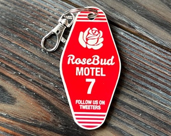 Rosebud Motel-sleutelhanger – Schitt’s Creek Retro Tag – Grappig verzamelcadeau tv-show