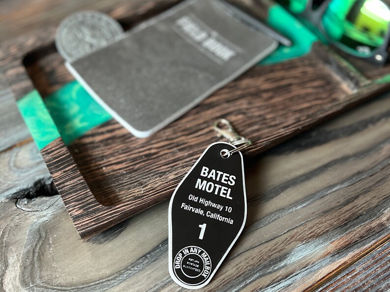 Retro Bates Motel Key Chain, Laser Engraved Key Chain, Retro Motel Key Chain, Bates Motel Key Chain, Psyco Key Chain, laser engraved gift image 2