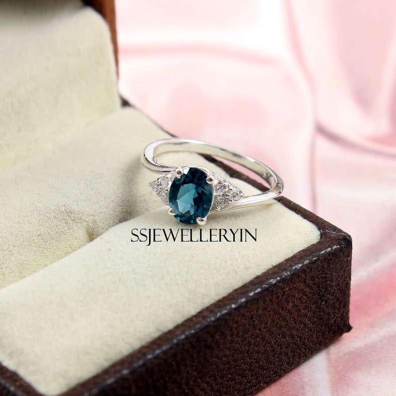 Zircon Ring Engagement Ring Statement Ring Wedding Ring Topaz Ring Natural Topaz December Birthstone London Blue Topaz Vintage Ring