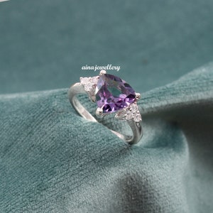 Alexandrite Ring, June Birthstone, Stackable Ring, 925 Sterling Silver, Wedding Ring, Engagement Ring, Silver Ring, Alexandrite Jewelry