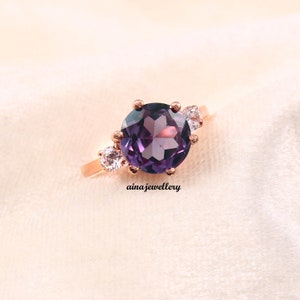 Alexandrite Ring, June Birthstone, Alexandrite Jewelry, 925 Sterling Silver, Vintage Ring, Round Cut Ring, Engagement Gift Ring, Alexandrite