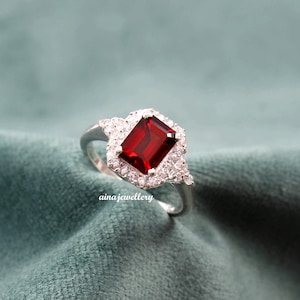 Natural Garnet, Cluster Ring, January Birthstone, 925 Sterling Silver, Statement Ring, Garnet Ring, Promise Ring, Wedding Ring, Vintage Ring
