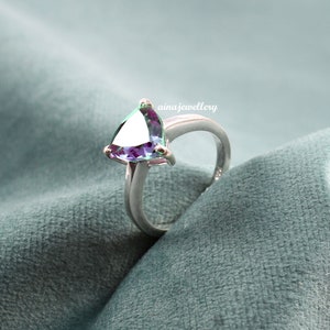 Alexandrite Ring, 925 Sterling Silver, Solitaire Ring, Alexandrite Jewelry, June Birthstone, Trilliant Cut Alexandrite, Anniversary Ring