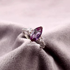 Alexandrite Ring, 925 Sterling Silver, Zircon Ring, June Birthstone, Alexandrite Ring, Marquise Cut Ring, Vintage Ring, Anniversary Ring